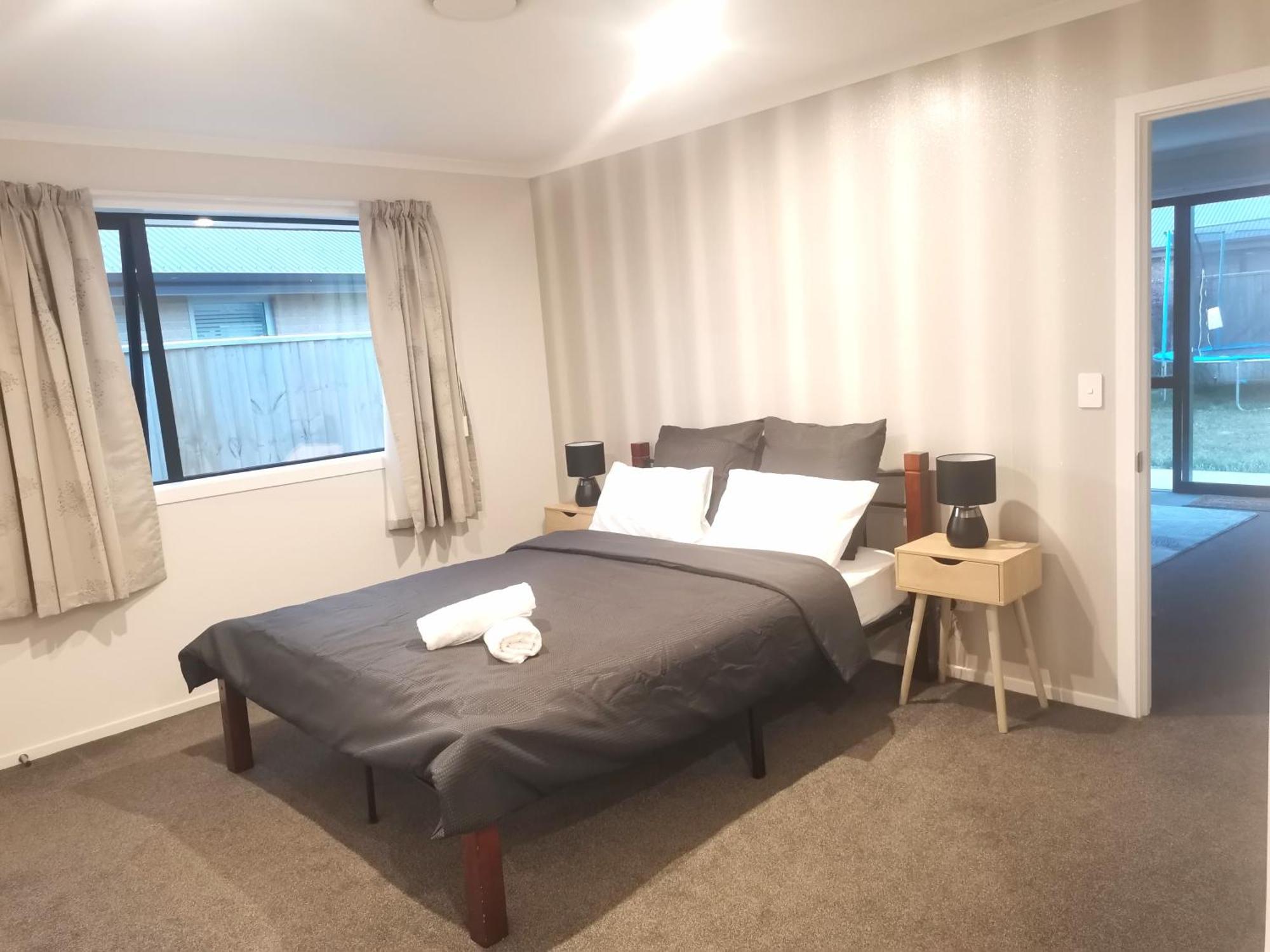 Stylish Private Guest House Ensuite Only Rolleston Экстерьер фото